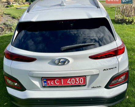 Белый Хендай Kona Electric, объемом двигателя 0 л и пробегом 115 тыс. км за 16900 $, фото 46 на Automoto.ua
