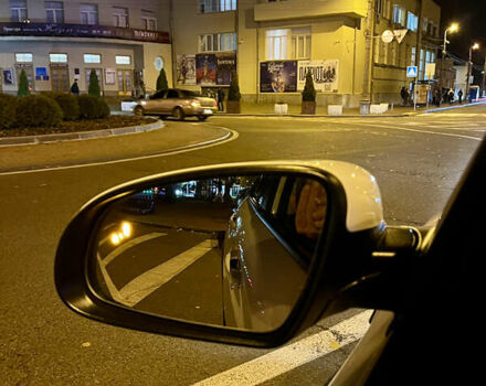 Белый Хендай Kona Electric, объемом двигателя 0 л и пробегом 115 тыс. км за 16900 $, фото 60 на Automoto.ua