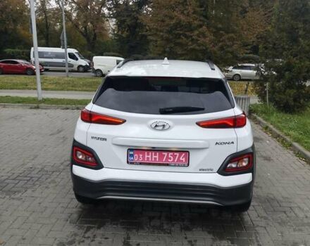 Білий Хендай Kona Electric, об'ємом двигуна 0 л та пробігом 78 тис. км за 17900 $, фото 9 на Automoto.ua
