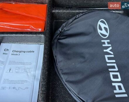 Білий Хендай Kona Electric, об'ємом двигуна 0 л та пробігом 64 тис. км за 14950 $, фото 125 на Automoto.ua