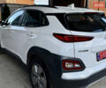 Белый Хендай Kona Electric, объемом двигателя 0 л и пробегом 95 тыс. км за 17500 $, фото 22 на Automoto.ua