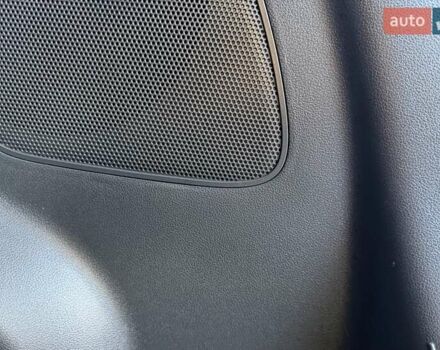 Білий Хендай Kona Electric, об'ємом двигуна 0 л та пробігом 64 тис. км за 14950 $, фото 119 на Automoto.ua