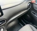 Білий Хендай Kona Electric, об'ємом двигуна 0 л та пробігом 64 тис. км за 14950 $, фото 97 на Automoto.ua