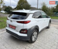 Белый Хендай Kona Electric, объемом двигателя 0 л и пробегом 107 тыс. км за 18465 $, фото 2 на Automoto.ua