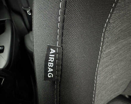 Белый Хендай Kona Electric, объемом двигателя 0 л и пробегом 59 тыс. км за 16900 $, фото 46 на Automoto.ua