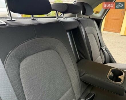 Білий Хендай Kona Electric, об'ємом двигуна 0 л та пробігом 64 тис. км за 14950 $, фото 75 на Automoto.ua