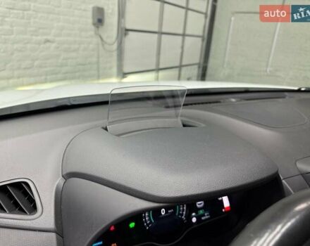 Белый Хендай Kona Electric, объемом двигателя 0 л и пробегом 92 тыс. км за 18983 $, фото 17 на Automoto.ua