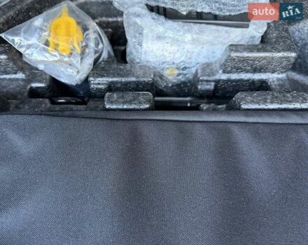 Білий Хендай Kona Electric, об'ємом двигуна 0 л та пробігом 64 тис. км за 14950 $, фото 123 на Automoto.ua