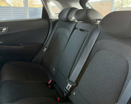 Белый Хендай Kona Electric, объемом двигателя 0 л и пробегом 95 тыс. км за 17500 $, фото 17 на Automoto.ua