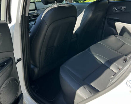 Белый Хендай Kona Electric, объемом двигателя 0 л и пробегом 88 тыс. км за 17900 $, фото 13 на Automoto.ua