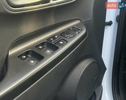 Білий Хендай Kona Electric, об'ємом двигуна 0 л та пробігом 125 тис. км за 17800 $, фото 21 на Automoto.ua