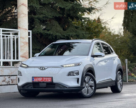 Белый Хендай Kona Electric, объемом двигателя 0 л и пробегом 150 тыс. км за 16960 $, фото 1 на Automoto.ua
