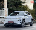 Белый Хендай Kona Electric, объемом двигателя 0 л и пробегом 150 тыс. км за 16960 $, фото 1 на Automoto.ua