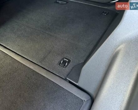 Білий Хендай Kona Electric, об'ємом двигуна 0 л та пробігом 64 тис. км за 14950 $, фото 113 на Automoto.ua