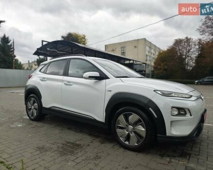 Білий Хендай Kona Electric, об'ємом двигуна 0 л та пробігом 78 тис. км за 17900 $, фото 3 на Automoto.ua