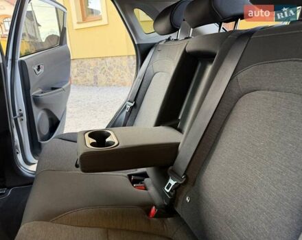 Білий Хендай Kona Electric, об'ємом двигуна 0 л та пробігом 64 тис. км за 16950 $, фото 67 на Automoto.ua