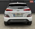 Белый Хендай Kona Electric, объемом двигателя 0 л и пробегом 64 тыс. км за 21499 $, фото 5 на Automoto.ua