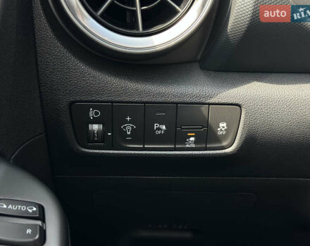 Білий Хендай Kona Electric, об'ємом двигуна 0 л та пробігом 93 тис. км за 18900 $, фото 37 на Automoto.ua