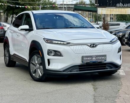 Белый Хендай Kona Electric, объемом двигателя 0 л и пробегом 149 тыс. км за 15350 $, фото 6 на Automoto.ua
