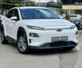 Белый Хендай Kona Electric, объемом двигателя 0 л и пробегом 149 тыс. км за 15350 $, фото 6 на Automoto.ua