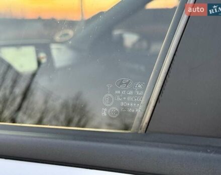 Белый Хендай Kona Electric, объемом двигателя 0 л и пробегом 78 тыс. км за 17250 $, фото 32 на Automoto.ua