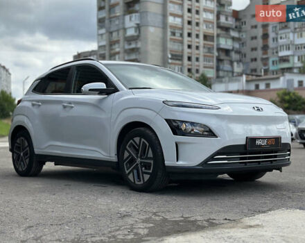 Білий Хендай Kona Electric, об'ємом двигуна 0 л та пробігом 93 тис. км за 18900 $, фото 9 на Automoto.ua