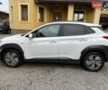 Белый Хендай Kona Electric, объемом двигателя 0 л и пробегом 92 тыс. км за 17950 $, фото 2 на Automoto.ua