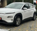 Белый Хендай Kona Electric, объемом двигателя 0 л и пробегом 124 тыс. км за 17494 $, фото 12 на Automoto.ua