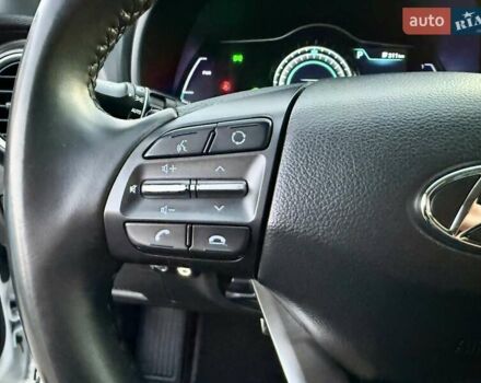 Белый Хендай Kona Electric, объемом двигателя 0 л и пробегом 78 тыс. км за 17250 $, фото 52 на Automoto.ua