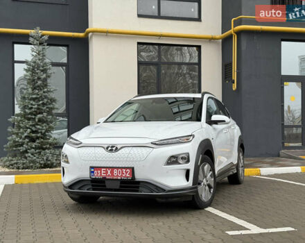 Белый Хендай Kona Electric, объемом двигателя 0 л и пробегом 98 тыс. км за 18999 $, фото 5 на Automoto.ua
