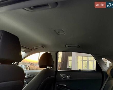 Белый Хендай Kona Electric, объемом двигателя 0 л и пробегом 78 тыс. км за 17250 $, фото 94 на Automoto.ua