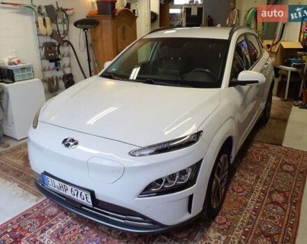 Белый Хендай Kona Electric, объемом двигателя 0 л и пробегом 64 тыс. км за 21499 $, фото 114 на Automoto.ua