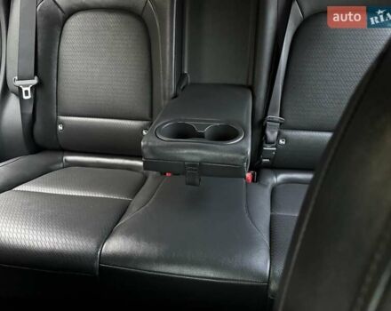 Белый Хендай Kona Electric, объемом двигателя 0 л и пробегом 92 тыс. км за 17950 $, фото 53 на Automoto.ua