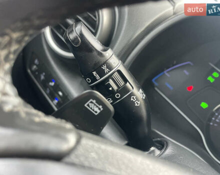 Белый Хендай Kona Electric, объемом двигателя 0 л и пробегом 117 тыс. км за 16500 $, фото 37 на Automoto.ua