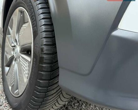 Белый Хендай Kona Electric, объемом двигателя 0 л и пробегом 92 тыс. км за 17950 $, фото 23 на Automoto.ua