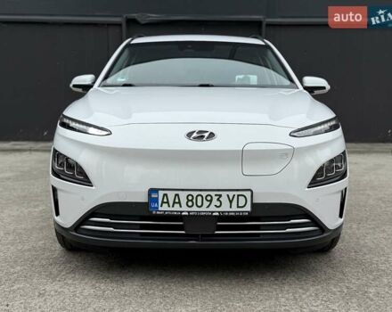 Белый Хендай Kona Electric, объемом двигателя 0 л и пробегом 64 тыс. км за 21499 $, фото 11 на Automoto.ua