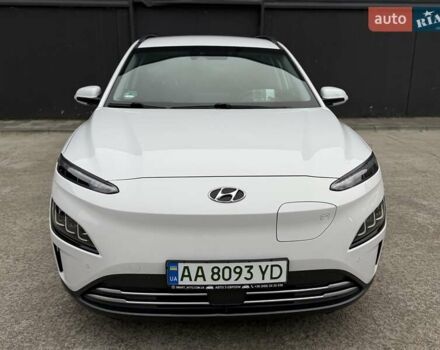 Белый Хендай Kona Electric, объемом двигателя 0 л и пробегом 64 тыс. км за 21499 $, фото 8 на Automoto.ua