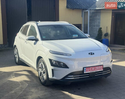 Белый Хендай Kona Electric, объемом двигателя 0 л и пробегом 101 тыс. км за 19800 $, фото 40 на Automoto.ua