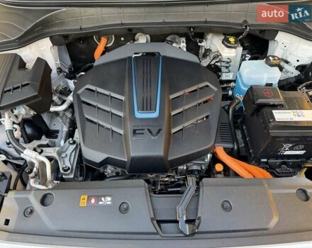 Білий Хендай Kona Electric, об'ємом двигуна 0 л та пробігом 64 тис. км за 16950 $, фото 54 на Automoto.ua