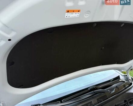 Белый Хендай Kona Electric, объемом двигателя 0 л и пробегом 92 тыс. км за 17950 $, фото 51 на Automoto.ua