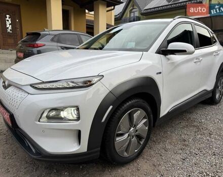 Белый Хендай Kona Electric, объемом двигателя 0 л и пробегом 92 тыс. км за 17950 $, фото 1 на Automoto.ua