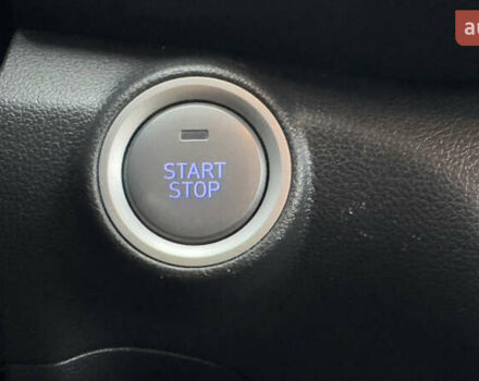 Белый Хендай Kona Electric, объемом двигателя 0 л и пробегом 124 тыс. км за 17494 $, фото 62 на Automoto.ua