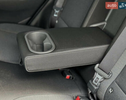 Білий Хендай Kona Electric, об'ємом двигуна 0 л та пробігом 93 тис. км за 18900 $, фото 56 на Automoto.ua