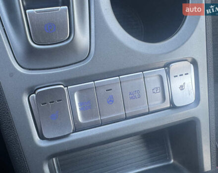 Белый Хендай Kona Electric, объемом двигателя 0 л и пробегом 101 тыс. км за 19800 $, фото 14 на Automoto.ua