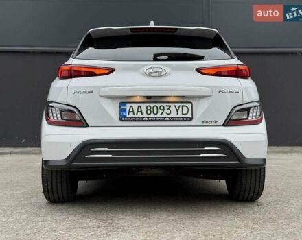 Белый Хендай Kona Electric, объемом двигателя 0 л и пробегом 64 тыс. км за 21499 $, фото 14 на Automoto.ua