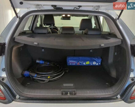 Білий Хендай Kona Electric, об'ємом двигуна 0 л та пробігом 100 тис. км за 19700 $, фото 6 на Automoto.ua