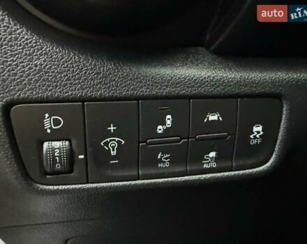 Белый Хендай Kona Electric, объемом двигателя 0 л и пробегом 92 тыс. км за 17950 $, фото 77 на Automoto.ua