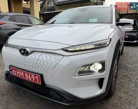 Белый Хендай Kona Electric, объемом двигателя 0 л и пробегом 92 тыс. км за 17950 $, фото 13 на Automoto.ua