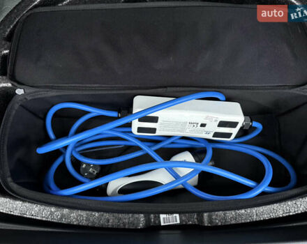 Белый Хендай Kona Electric, объемом двигателя 0 л и пробегом 98 тыс. км за 18999 $, фото 54 на Automoto.ua