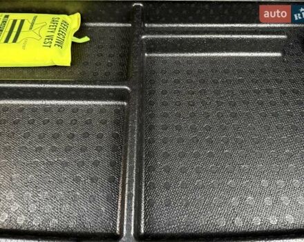 Белый Хендай Kona Electric, объемом двигателя 0 л и пробегом 92 тыс. км за 17950 $, фото 107 на Automoto.ua